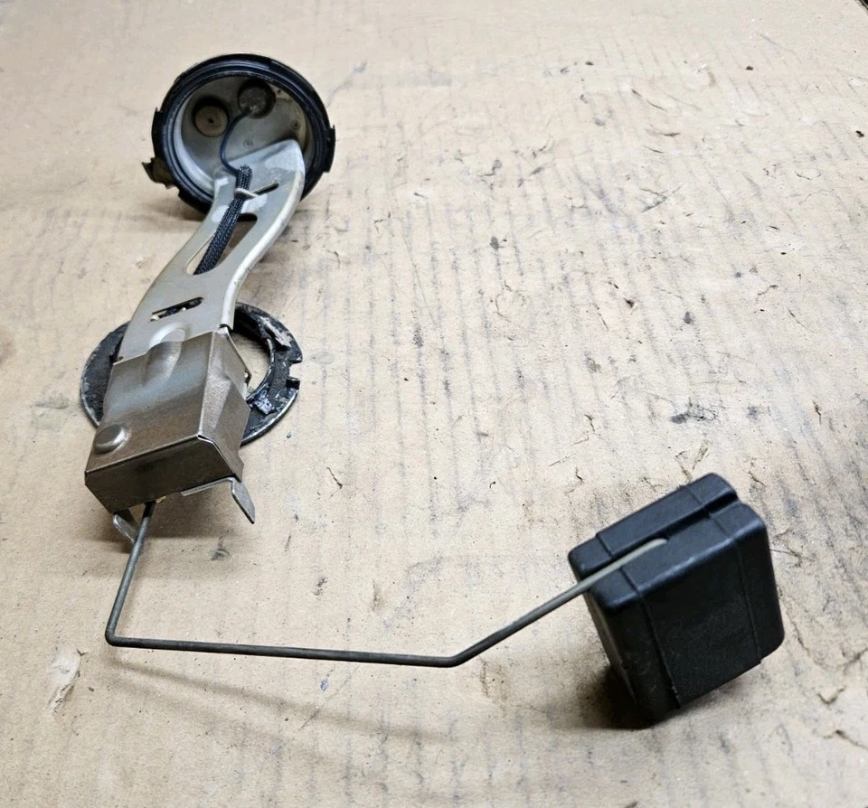 Conjunto de unidad flotante nivelador de envío de combustible Honda Del Sol 1993-1994 probado por fabricante original Foto 3 de 4