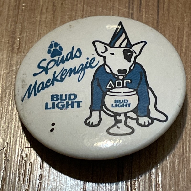 Vintage Spuds MacKenzie Bud Light Advertising Pin Button Pinback Sorority Shirt