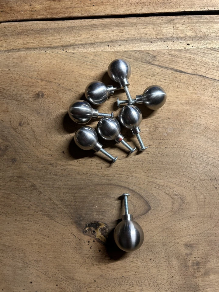 LOT DE POIGNETS ET BOUTONS DE PORTE DE CUISINE - Photo 4/4