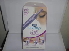 Schick Hydro Silk Perfect Finish Electric Trimmer with 8 Accessories