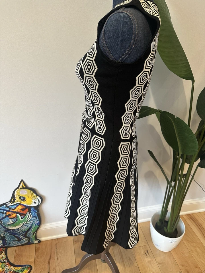 Vestido Rosa Tartán Blanco y Negro Hexágono Nuevo con Etiquetas Tejido Ajuste Acampanado XS Foto 4 de 4