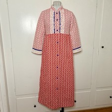 Vintage 70s Red White Blue Quilted Lace Trim Robe House Coat