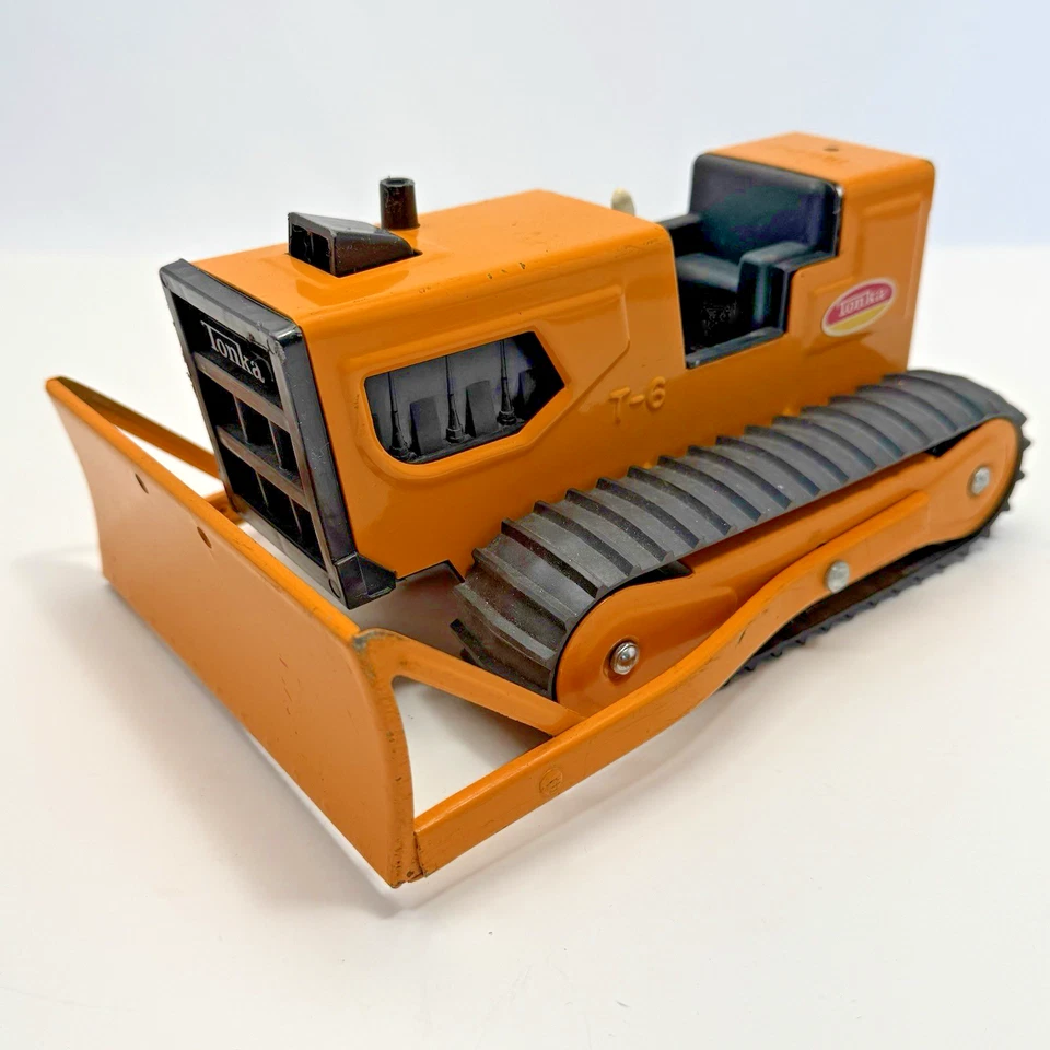 Vintage 1970s Tonka T-6 Caterpillar Bulldozer 1/16 Scale Toy Earth Mover #810659 - Image 3 of 4