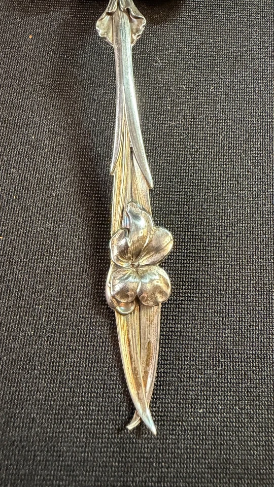 Antigua cuchara Bon Bon Bon de plata esterlina Whiting patrón de orquídea violeta Foto 2 de 4