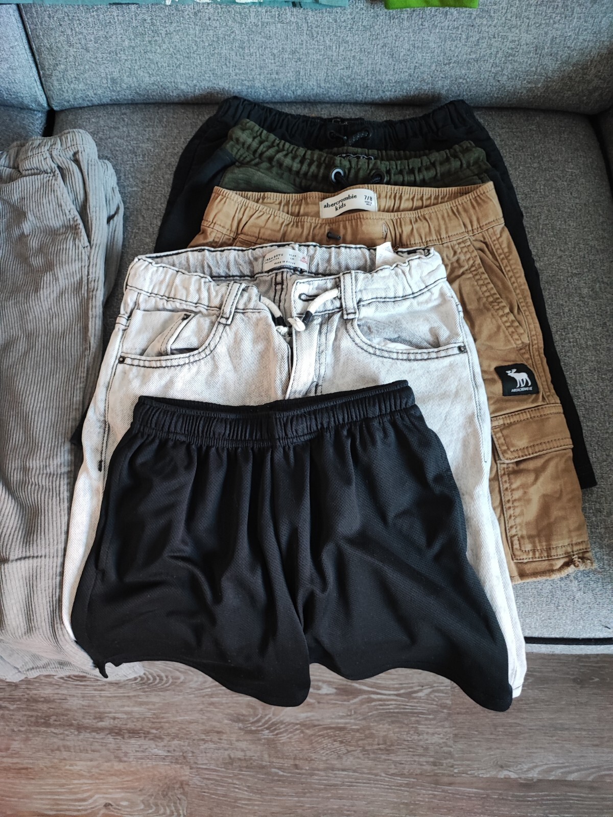 Boys clothes bundle age 8 years image 3
