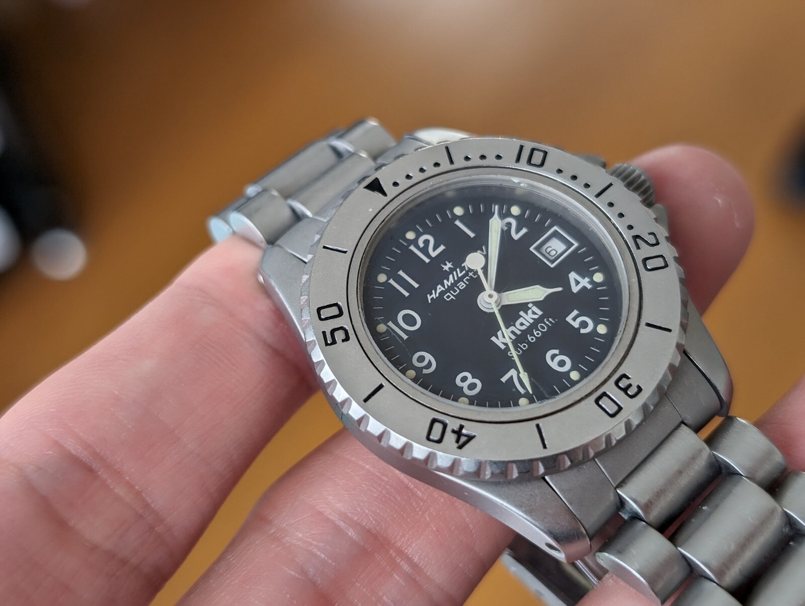 Vintage Hamilton Khaki 8587A sub 660ft Quartz Women 