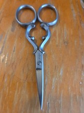 Vintage Gingher Italy 4.5 Epaulette Embroidery Scissors Forged Steel Heart 0.4oz