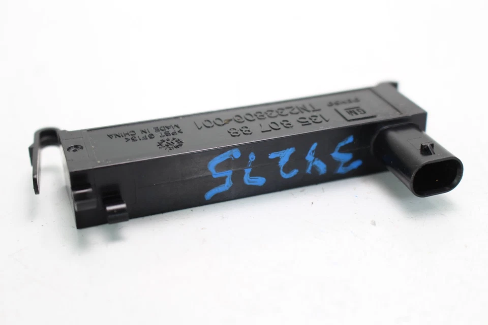 Chevrolet Camaro 2016-2024 antena de entrada sin llave unidad receptora OEM, 13580788 Foto 3 de 4