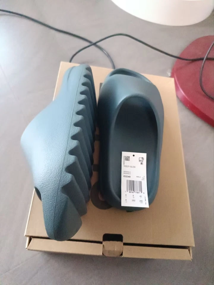 Adidas Yeezy слайды «Slate морской» - Изображение 2 из 4