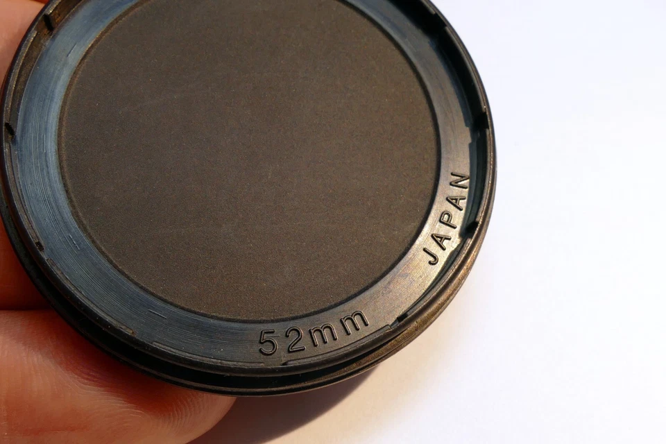 Tokina 52mm snap on type Lens Front Cap for 28mm EL and RMC II Slip on type - Image 3 of 4