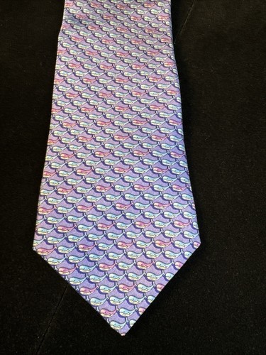 Roundtree Yorke Trademark Whales Geometric Men's Tie 100% Silk 58L x 3.5 Necktie - Picture 2 of 12