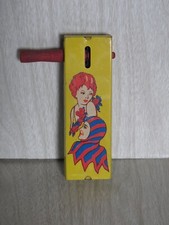 VTG Kirchhof Life of the Party Yellow Tin Joker Flapper Wood Handle Noise Maker