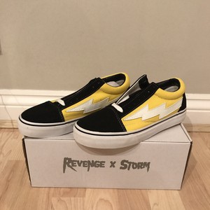 revenge x storm uomo nere