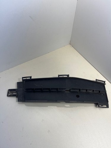 BMW 5 G30 G31 2016 Verkleidung Nebelscheinwerfer / Gitter vorne 7385263