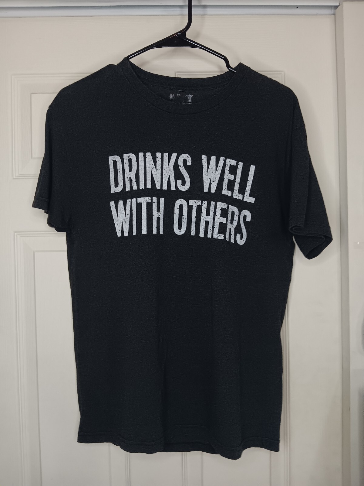 ALTRA T shirt da uomo Funny Drinks Well con altre taglia media
