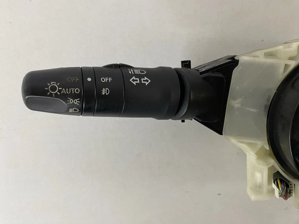 04 09 Interruptor de combinación de dirección Nissan Fuga Y50 Infiniti M35/45 Stalk JDM OEM Foto 4 de 4