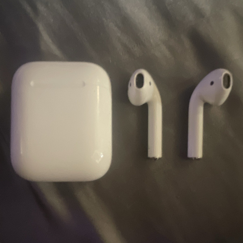 Apple AirPods Wireless Bluetooth In-Ear Earbuds w/ Charging Case, White