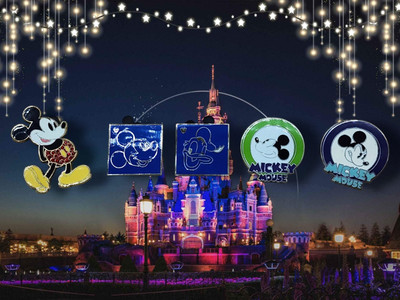 Retired Walt Disney World Assorted Mickey Mouse 5 Trading Pins Set