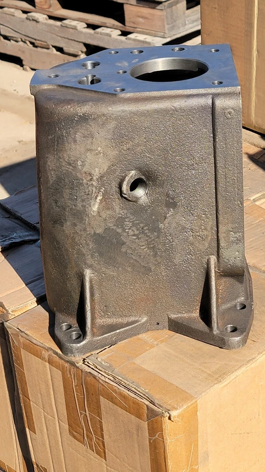 FORD TOPLOADER 4 SPEED HEH RUG MAIN CASE C5AR-7006-D  READ Description - Image 3 of 4