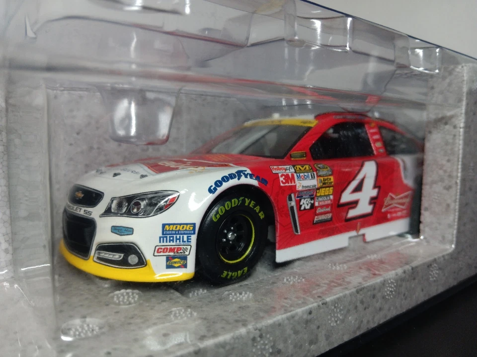 Kevin Harvick #4 Budweiser Sprint Cup Champion 2014 1/24 Lionel Diecast raro nuevo en paquete Foto 3 de 4