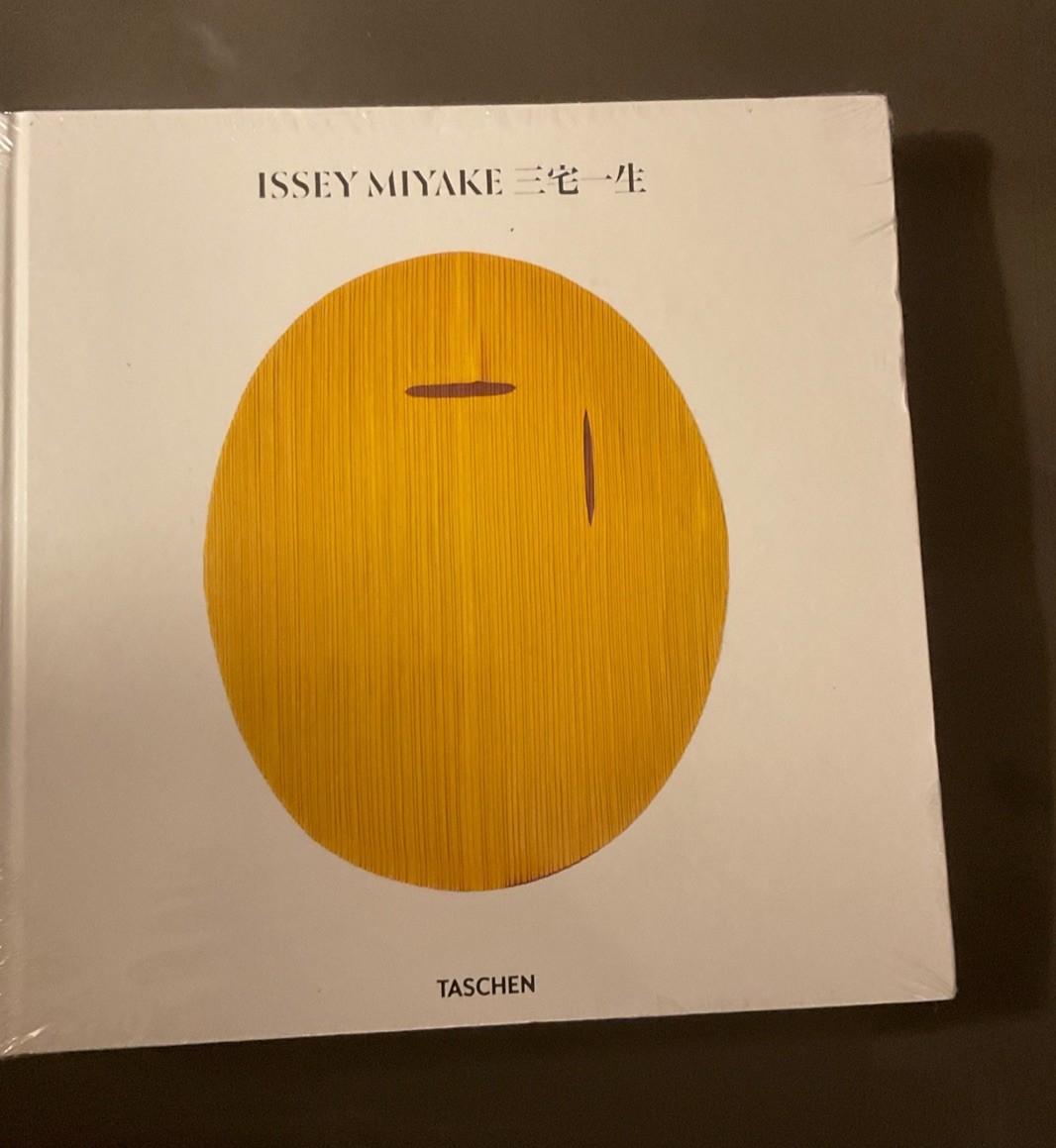 New Sealed - Issey Miyake - Taschen Books 9783836596053| eBay