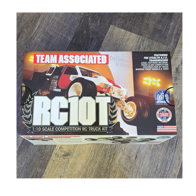 Team Associated RC10T Classic 1:10 Electric 2WD Competition Off-Road Truck Kit