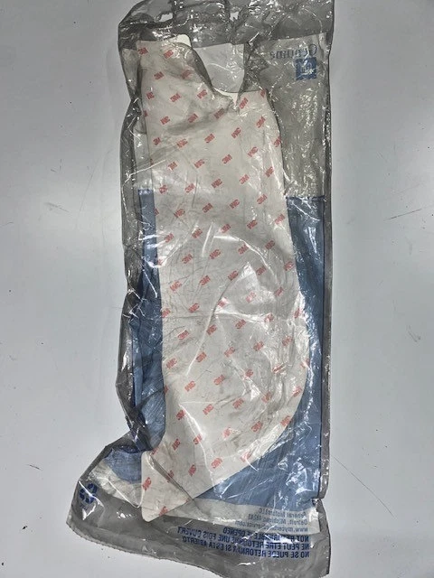 2005-2009 ПОДЛИННЫЙ GM ЗАДНЯЯ БОКОВАЯ ДВЕРЬ ПРОТЕКТОР, НОВЫЙ OEM ДЕТАЛЬ, P/N 20781053 - Изображение 2 из 4