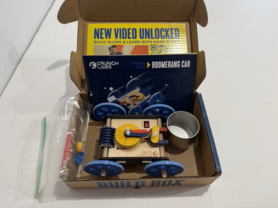 CRUNCH LABS by Mark Rober '' Boomerang Car '' STEM Build Used