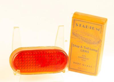 STADIUM RUBY GLASS No.924 STOP & TAIL LAMP FOR 1940 CHEV. NEW OLD STOCK 8408X