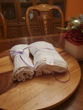 Table Cloth 70"X 50 4 Napkins