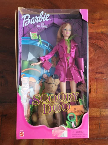2001 Daphne Scooby Doo BARBIE DOLL with Plush Scooby - Mattel #55887 NEW NRFB