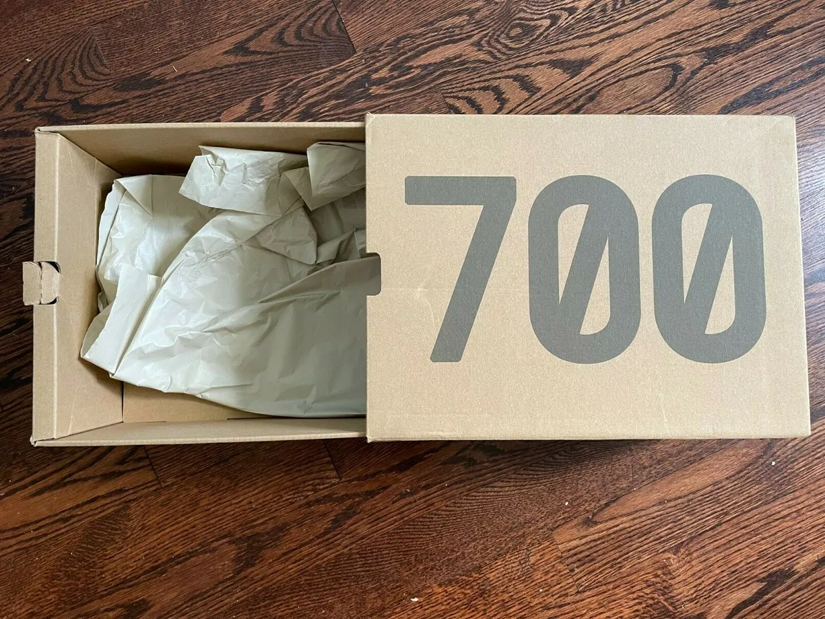 Der er en tendens Hvad Erasure Adidas Yeezy Boost 700 V3 Azael EMPTY BOX w/ Paper FW4980 Sz US 4 F 36 UK  3.5 | eBay