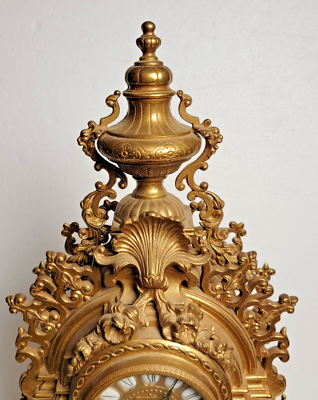 Italian Imperial Rococo Louis XIV style Hermle Gilt Brass wind-up