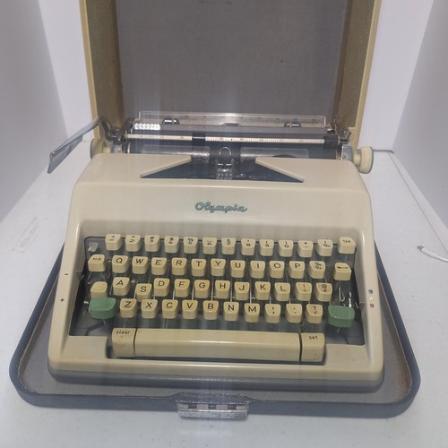 Vintage Olympia SM9 Typewriter w/ Carrying Case Tested Working