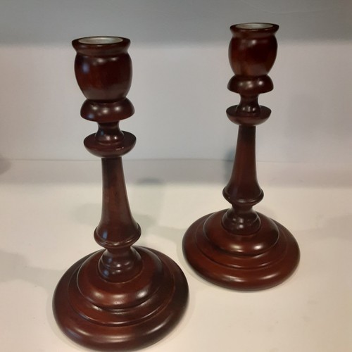 Candelabros torneados de madera Studio 56 x2 decoración versátil - Imagen 2 de 6