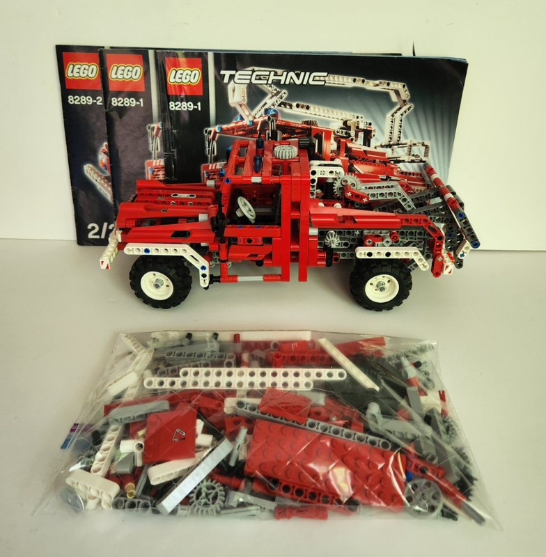 LEGO TECHNIC: Fire Truck (8289)