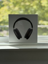 AirPods Max black USB-C New and Sealed Fast S...