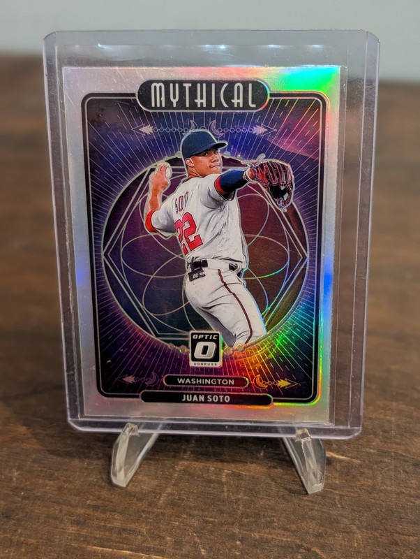 2021 Panini Donruss Optic Juan Soto Mythical Prizm Insert #M14.