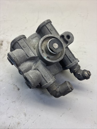 BENDIX AIR BRAKE & ABS MODULATOR VALVE T-5006929
