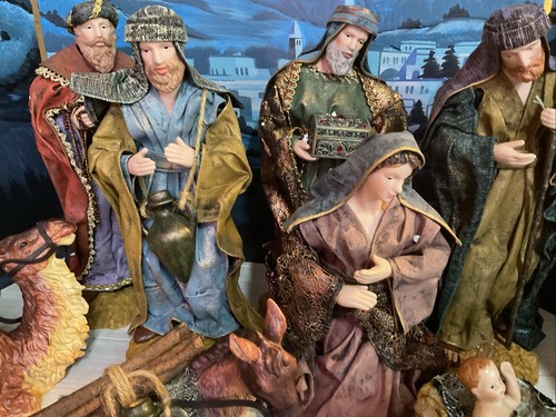 Grandeur Noel 2001 Fabric Mache Nativity Set - 12 pc Christmas Set - Picture 11 of 13