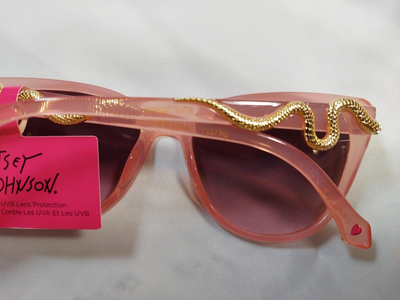 NWT Betsey Johnson  display picture 3