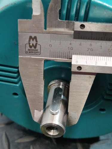 Crompton Greaves 3 Phase Electric Motor 0.37kW Keyed Straight shaft - Picture 7 of 9