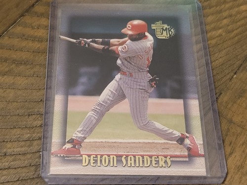 1995 Topps Embossed #12 Deion Sanders Cincinnati Reds Nmmt - Picture 1 of 3