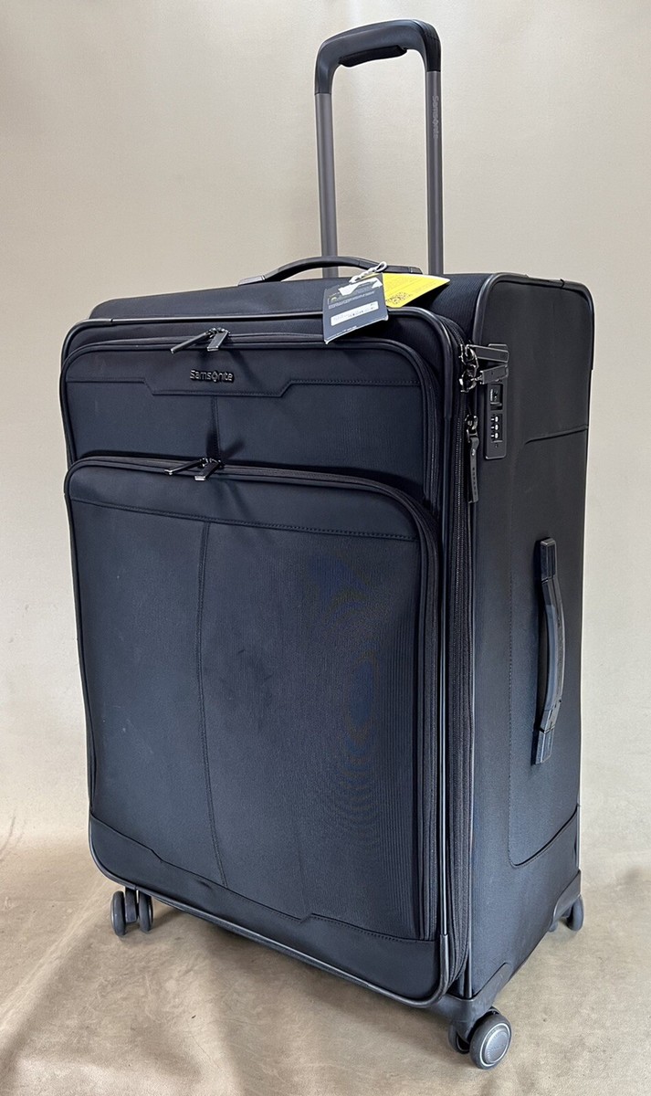Samsonite Silhouette 17 Large Check-In Expandable Softside Spinner