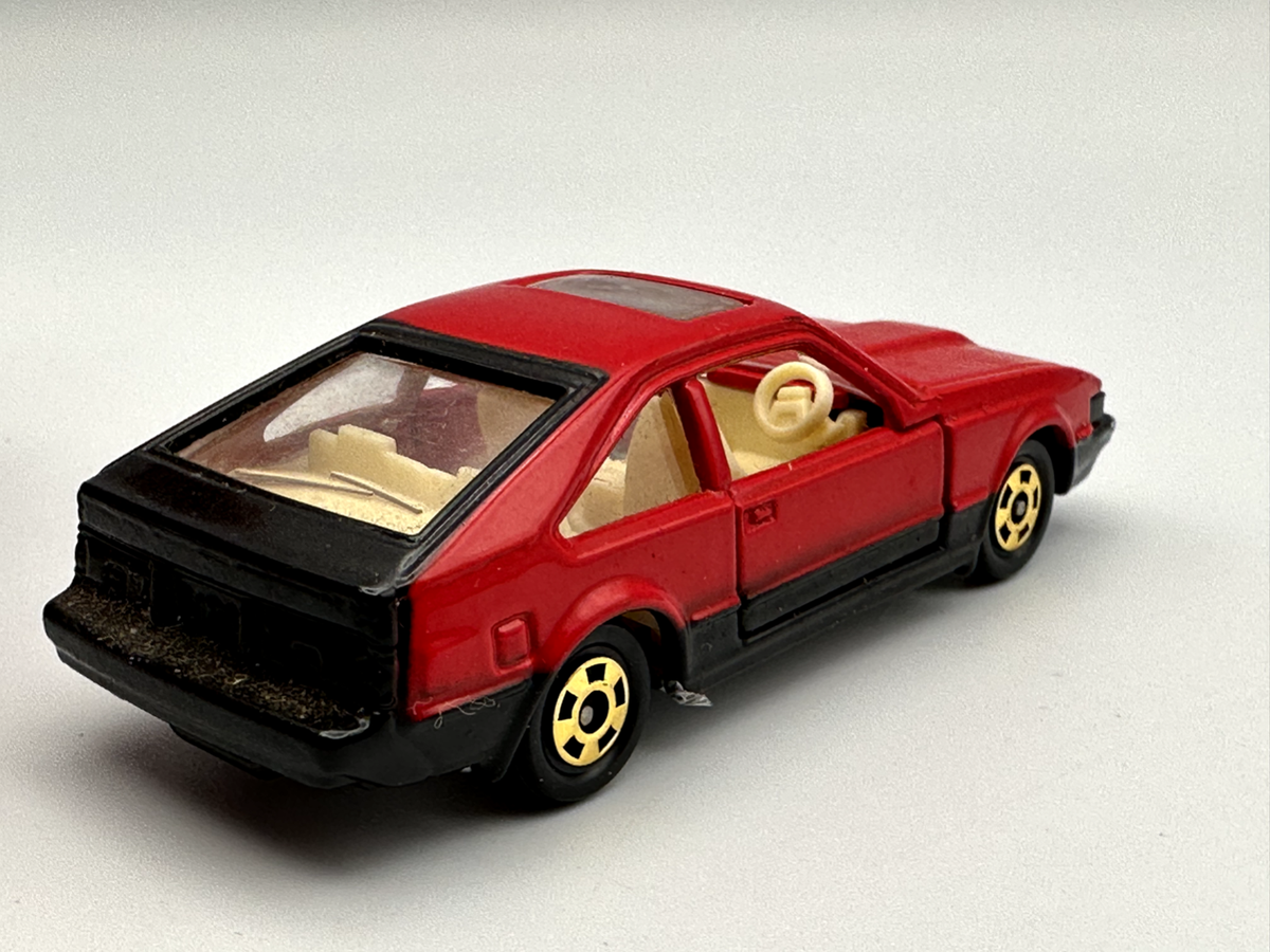 TOMICA POCKET CARS #33 TOYOTA CELICA 2800GT, RED & BLACK, 1:64