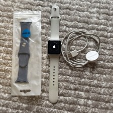 Apple Watch Series 3 GPS 38mm Silver Aluminum Case / White Sport Band