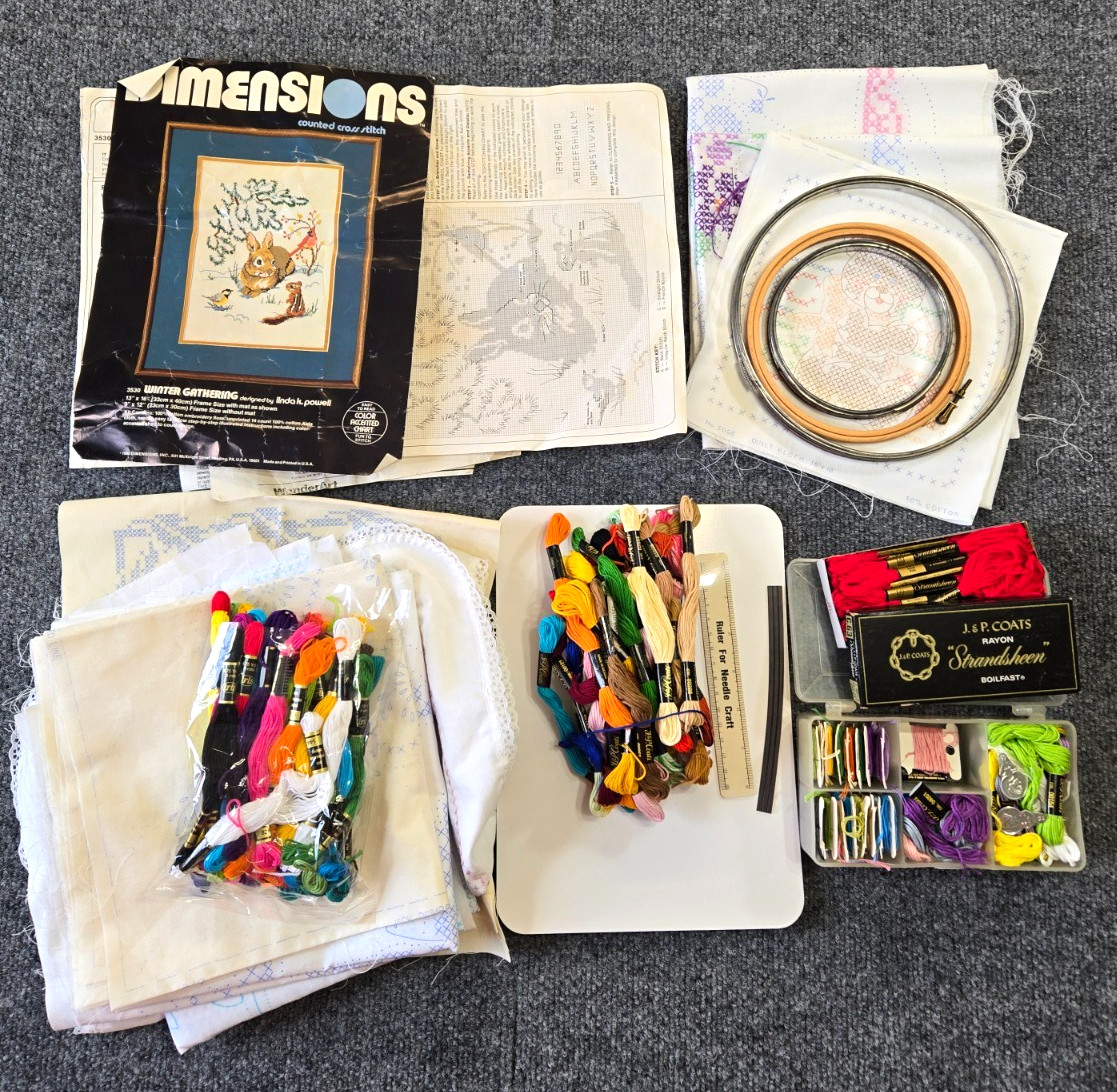 Large Vintage Needlepoint Lot Dimensions Kits (Started/Parti