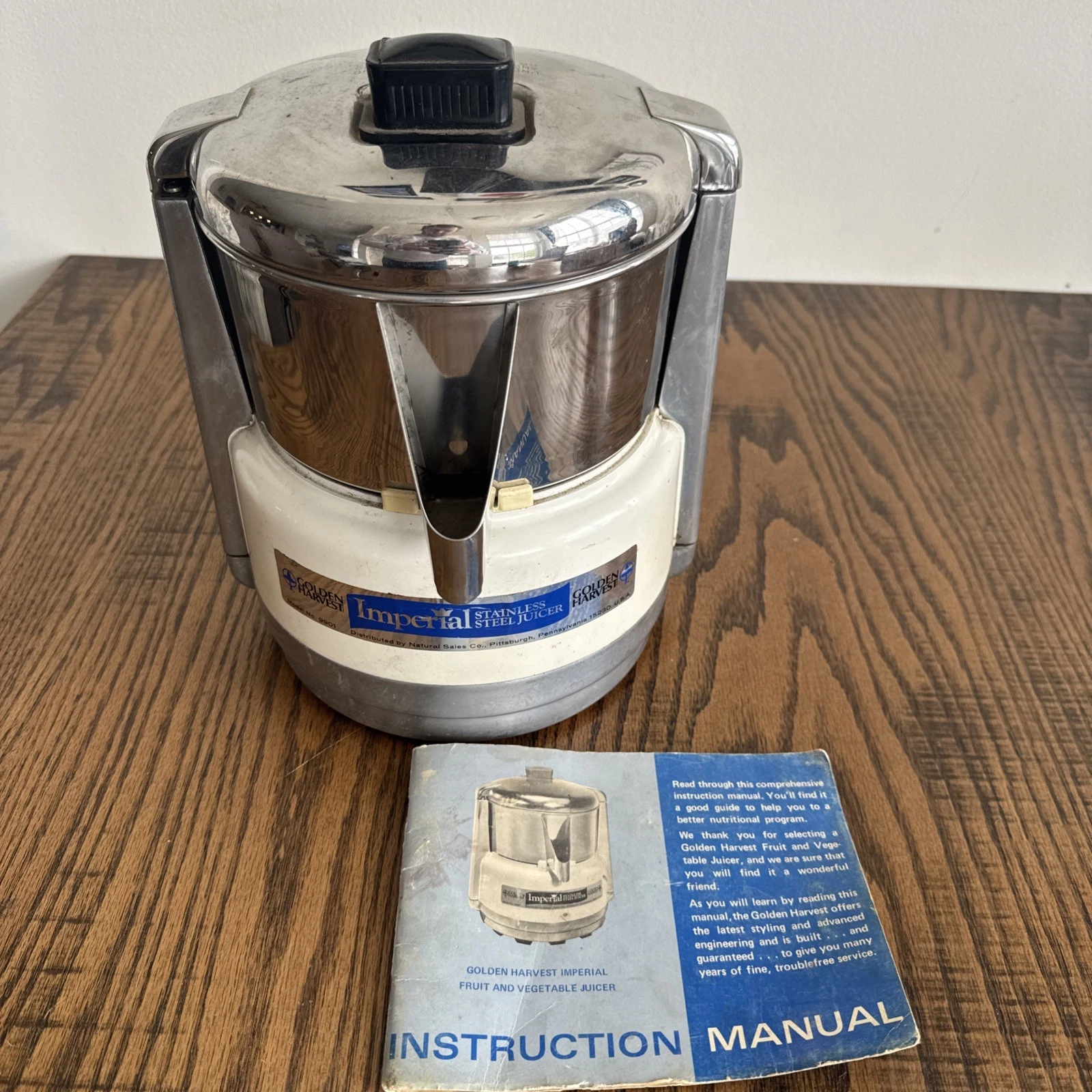 Golden Harvest Imperial Stainless Steel Juicer #9901 Works VGC W/ Manual