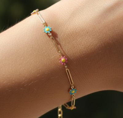 Delicate Enamel Floral Bracelet Gold Plated Designer Daisy Chain For Valentine