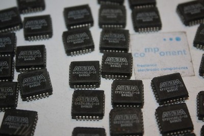 ALTERA EP22V10ELC-10 FPGA 10NS EPLD PLD PAL-TYPE PLCC-28 -1Pcs(SC-16)
